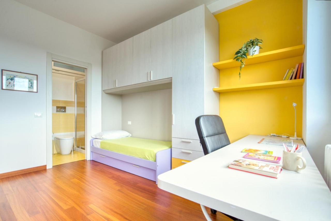 Caseospitali - Casa Park View, Ampio Trilocale Per Famiglie Sul Parco Milan Exterior photo