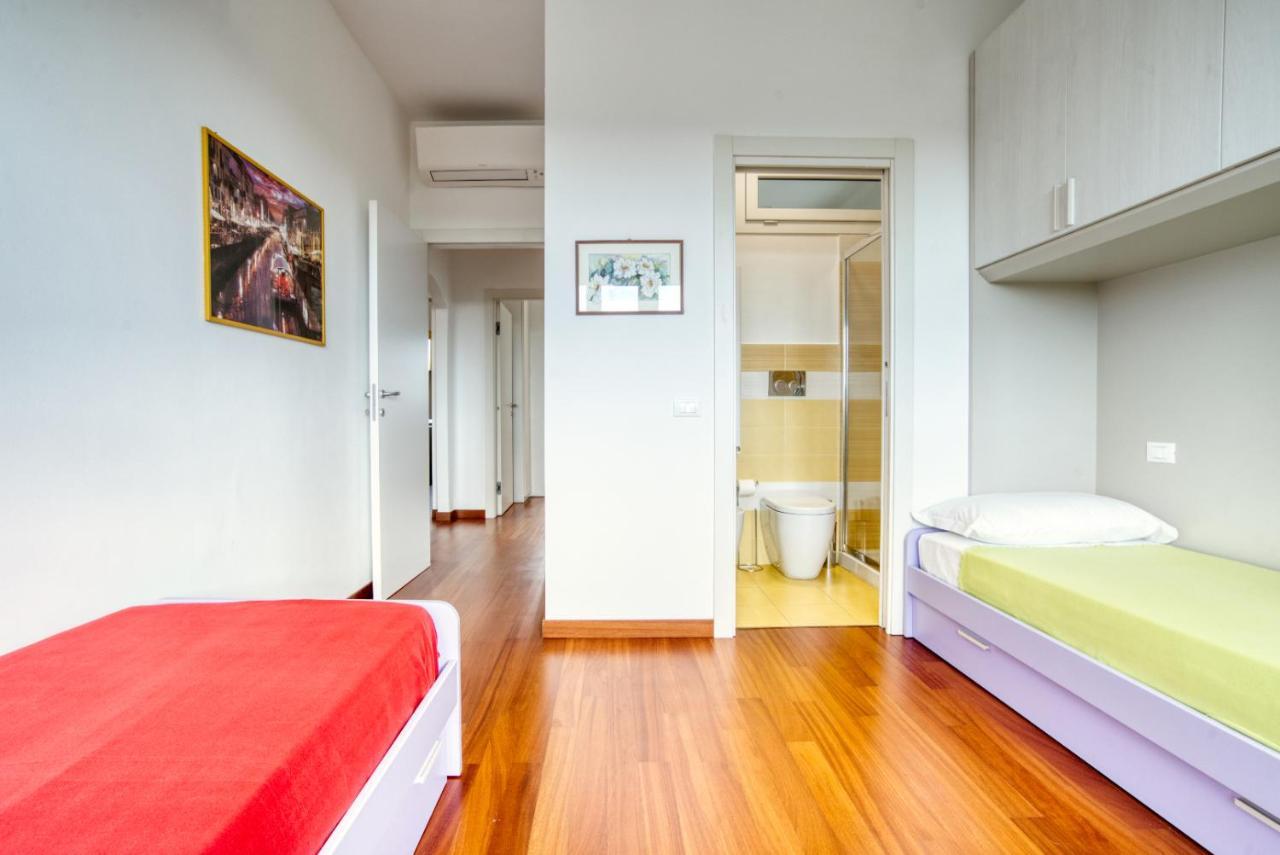 Caseospitali - Casa Park View, Ampio Trilocale Per Famiglie Sul Parco Milan Exterior photo